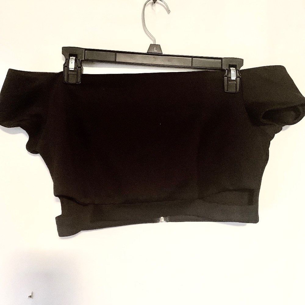 Black Top off shoulder zipper, Excellent condition